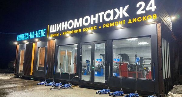 Колеса на Неве