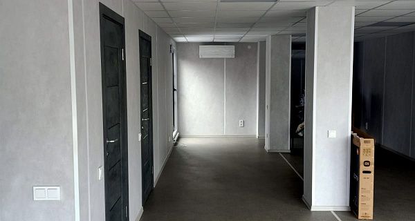 Здание для офиса - продаж "VEREN NORT